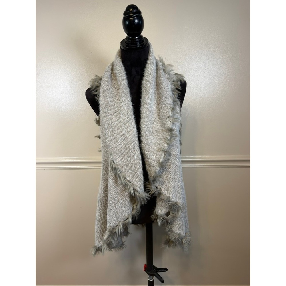 CATO Est. 1946 Knit Vest Women XL Gray Excellent Faux Fur Trim Open Front Drape